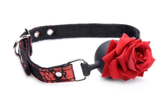Кляп с розой Master Series: Eye-Catching Ball Gag With Rose, черно-красный SO8794 фото