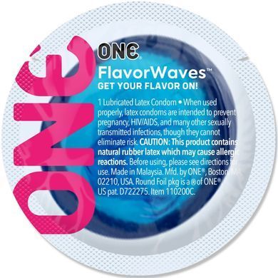Ароматизированный презерватив ONE FlavorWaves Bubblegum, 1 шт, фиолетовый, запах жевательной резинки SX0751 фото